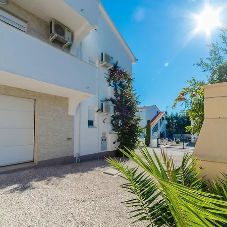 Jakoubek Apartman Vir