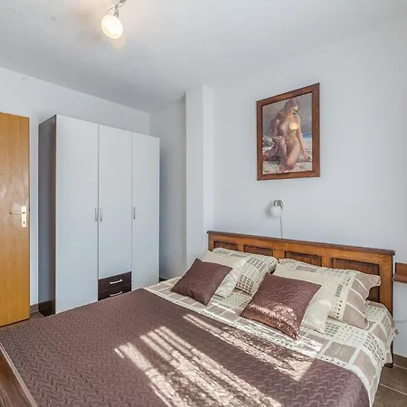 Jakoubek Apartment Vir